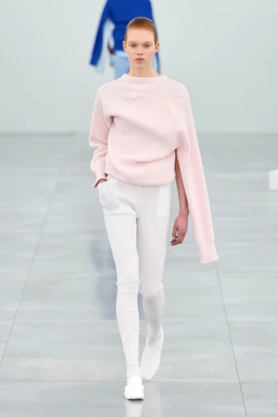 Look 24